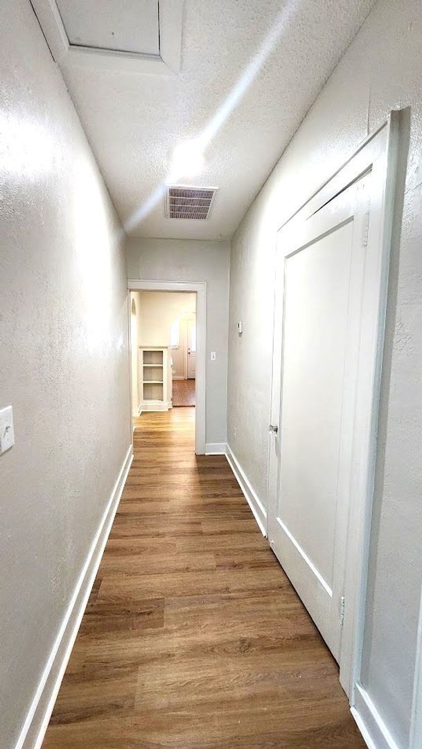 Foto del edificio - 2 Bed 1 Bath Duplex in the Aurora Addn NW OKC