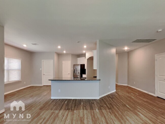 Foto del edificio - 622 Bassett Hall Rd
