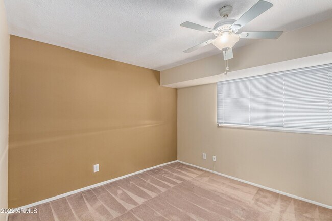 Foto del edificio - 6933 E Osborn Rd