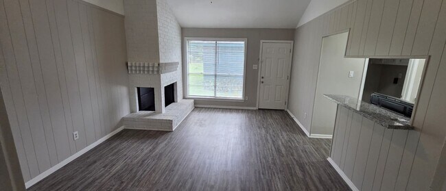 Foto del edificio - 11122 Thackery Ln