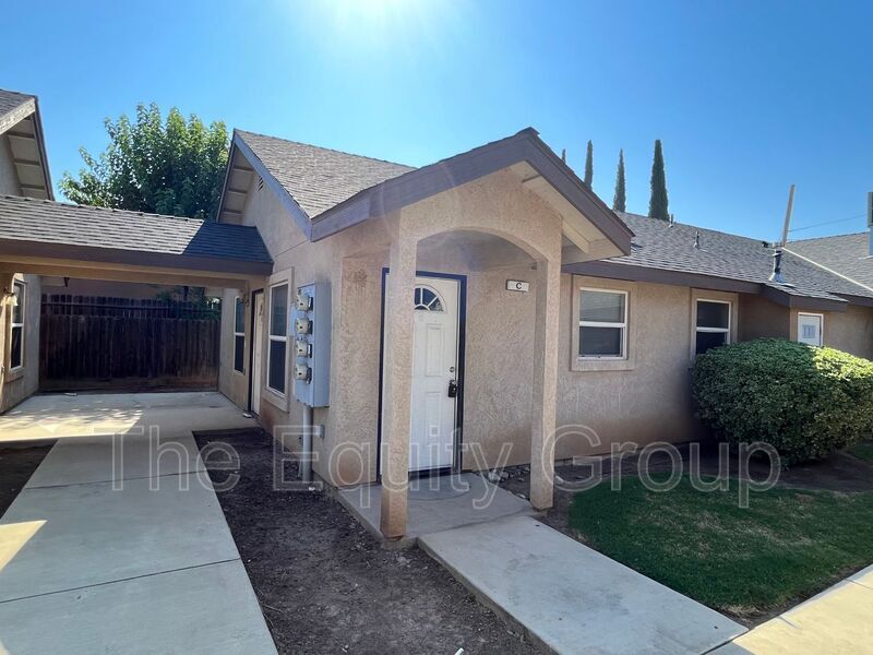 Foto principal - 540 E Lakeview Ave
