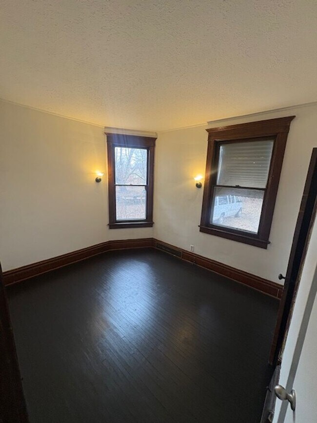 Foto del edificio - 1605-1605 N Linn St