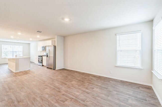 Building Photo - Spacious 5-Bedroom Home for Rent in Rivers...