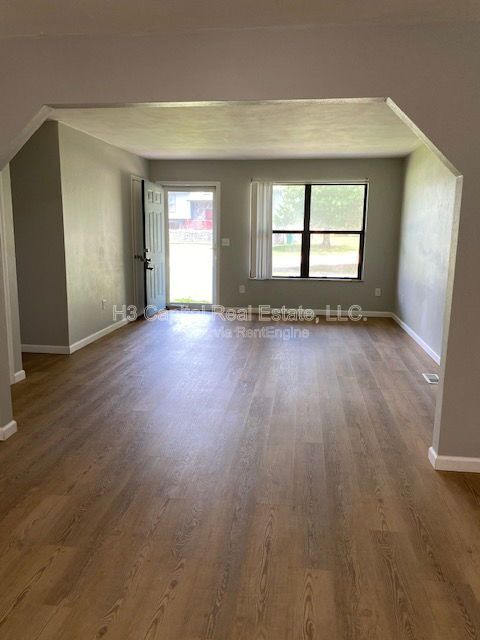 Building Photo - 729 Oxen Dr