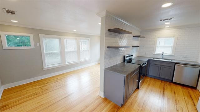 Building Photo - 5842 Prospect Ave