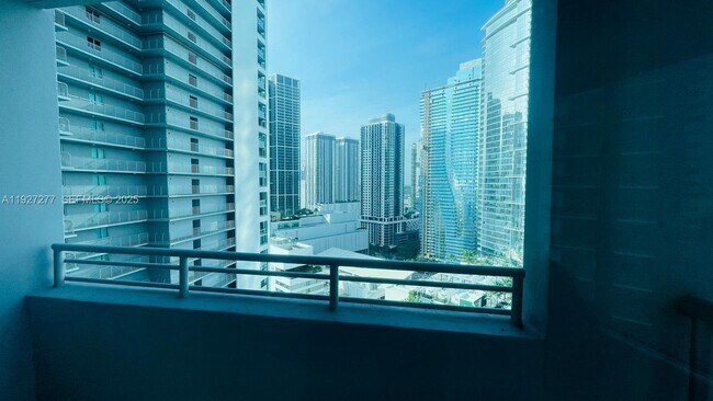 Foto del edificio - 888 Biscayne Blvd