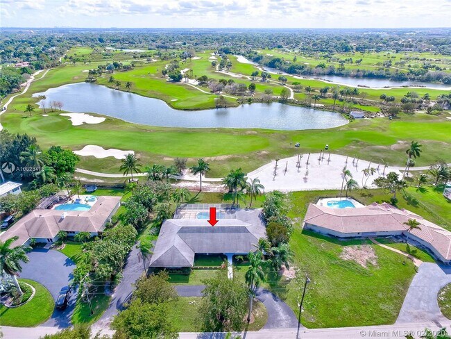 Foto del edificio - 6540 E Tropical Way