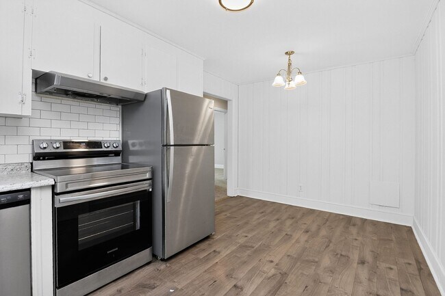 Foto del edificio - Adorable Three Bedroom Home!