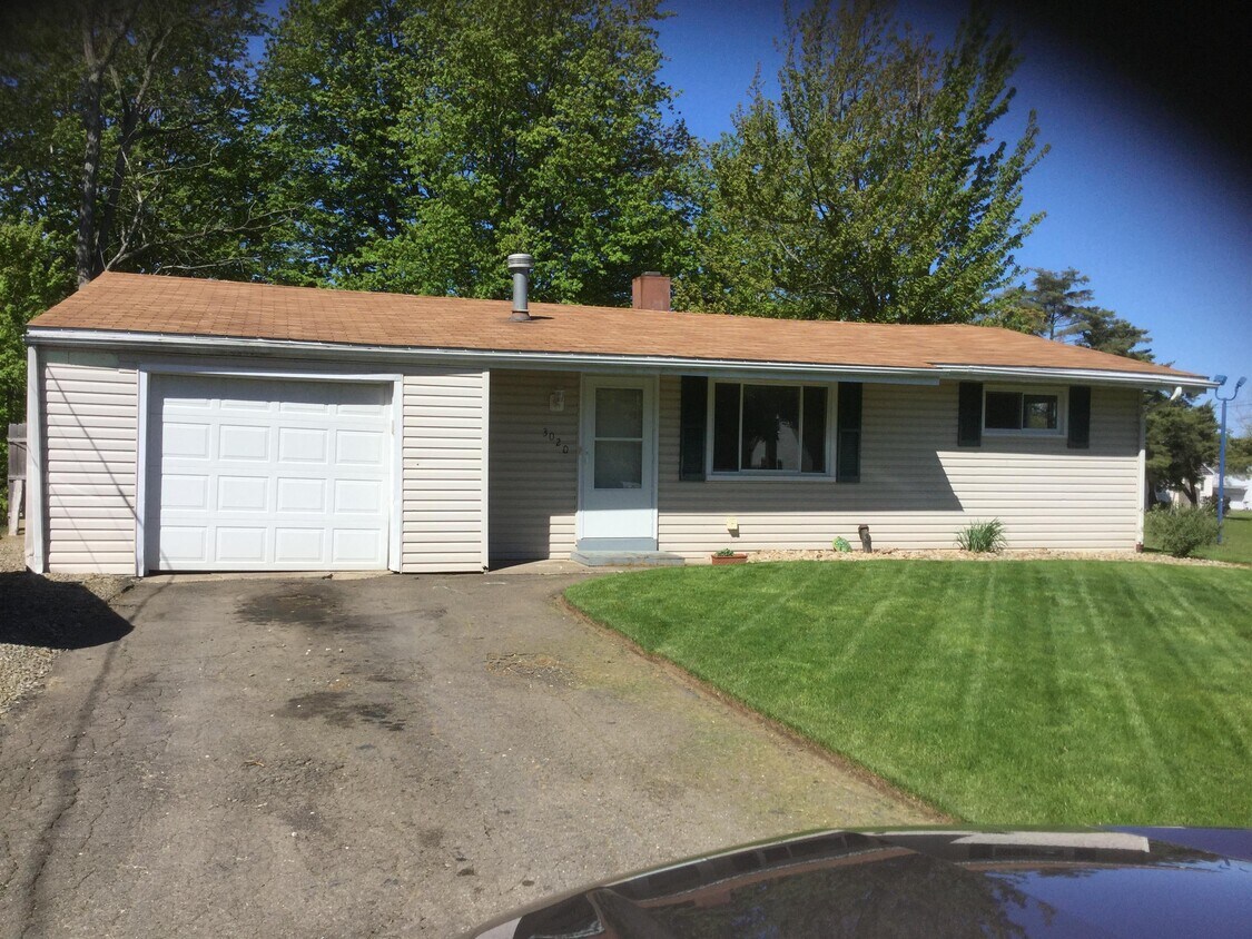 Primary Photo - 3020 Millfair Rd