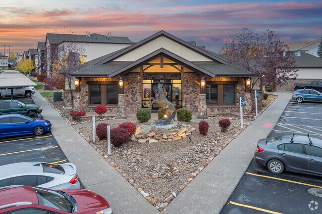 Casa Club - Village at Silver Ridge