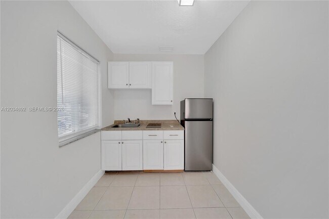 Foto del edificio - 7555 SW 28th Street Rd