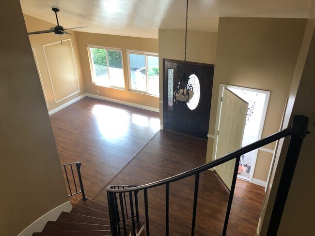 Foto del edificio - 33062 Santiago Dr