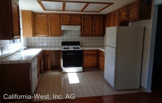 Building Photo - 2 br, 1.5 bath House - 1157 CLEVENGER