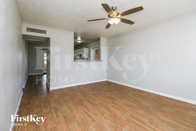 Foto del edificio - 15035 N 28th Ave