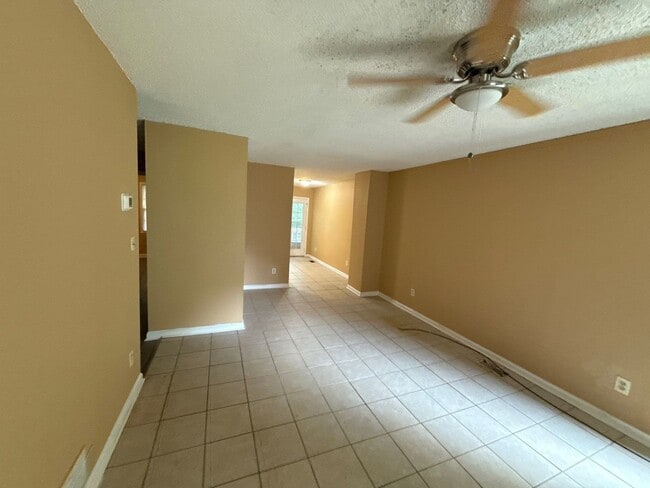 Building Photo - 109 Fairhaven Ct