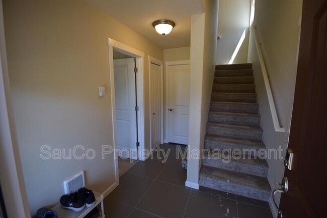 Foto del edificio - 15088 NW Marianna St
