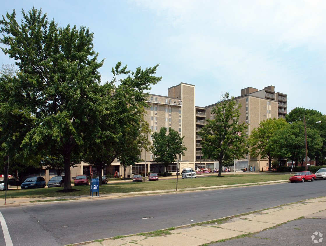 Primary Photo - John T. Gross Towers