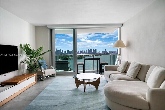 Building Photo - 1000 West Ave