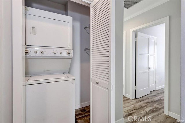 Building Photo - 325 Avenue G
