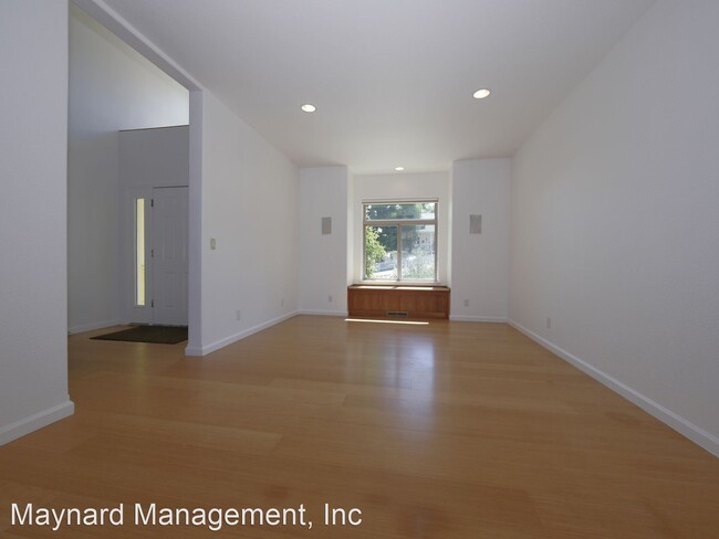 Building Photo - 3 br, 2.5 bath House - 272 California St.