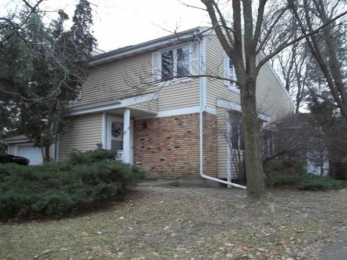 Primary Photo - 19 Firestone Ct