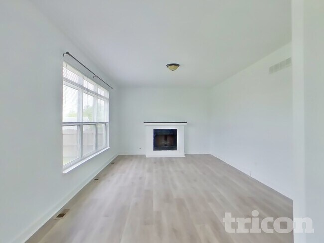 Foto del edificio - 7217 Sutherland Ct