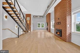Building Photo - 1620 15th St NW