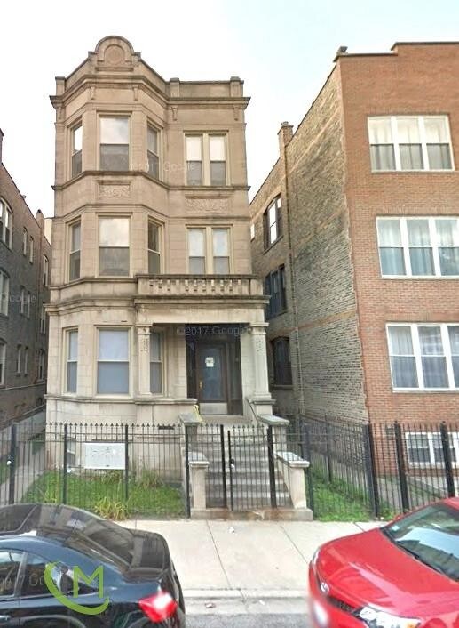 Building Photo - 2613 W Augusta Blvd