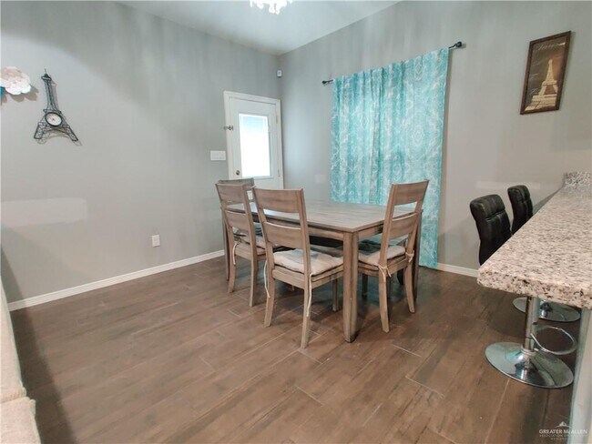 Building Photo - 369 Pine Creek