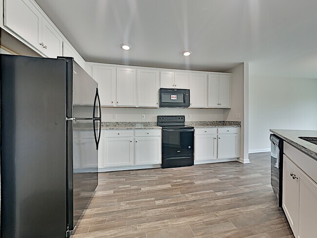 Foto del edificio - 7116 Brittany Pointer Ct