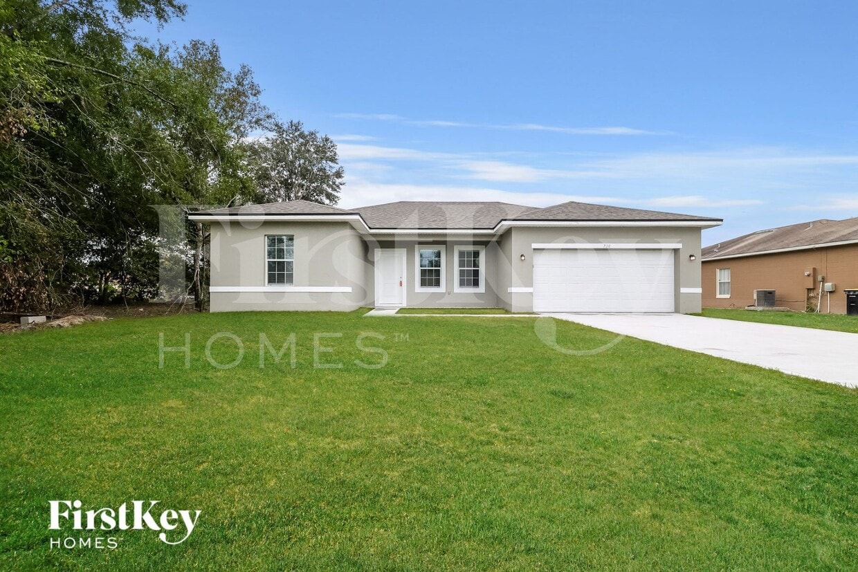 Foto principal - 720 Martin Ln