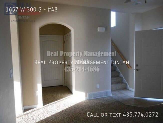 Building Photo - 3-bedroom 1.5 bath Town home