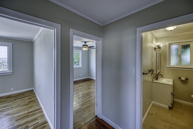 Building Photo - 5246 Almont St