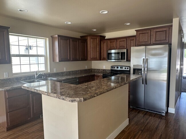 Building Photo - 2222 Sierra Vista Cir