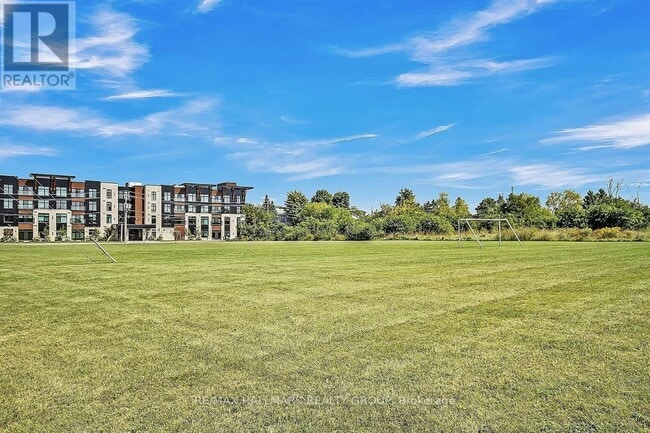 Building Photo - 206 Woodward St