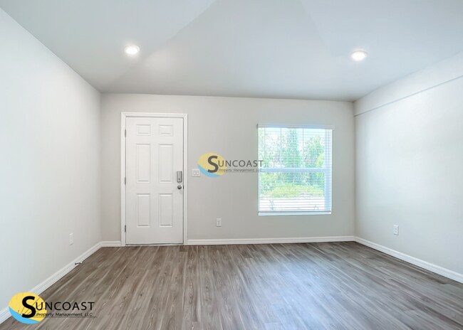 Foto del edificio - New Construction Duplex