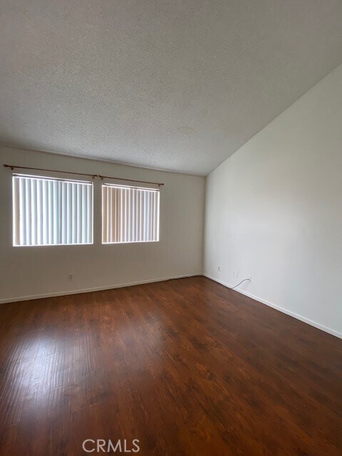 Foto del edificio - 15218 Shadybend Dr