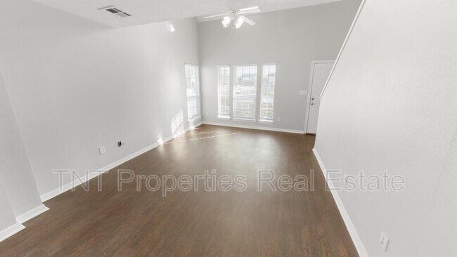 Foto del edificio - 503 Camp Ct