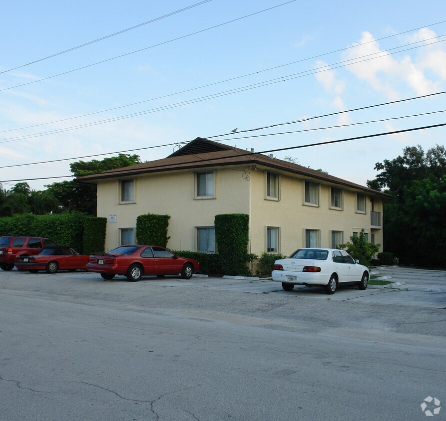 Foto principal - 1250 Miami Rd