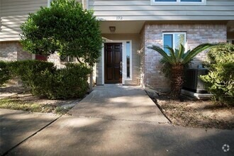 Building Photo - 5005 Georgi Ln