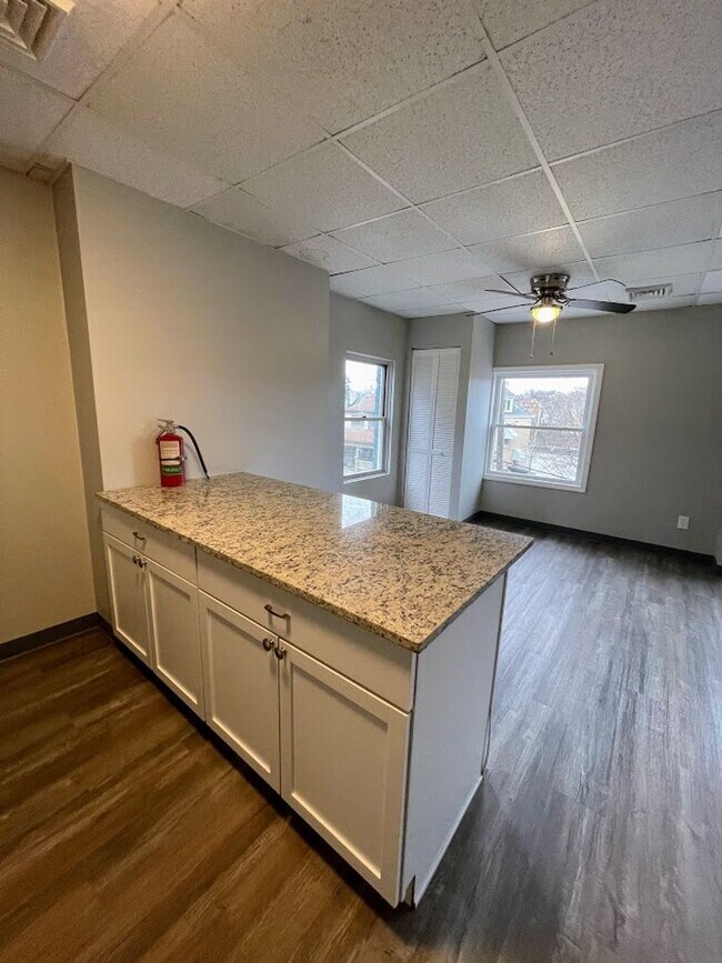 Photo - 117 Crawford Ave Apartment