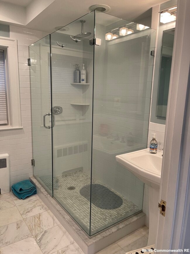 Building Photo - 4 Blanchard Rd