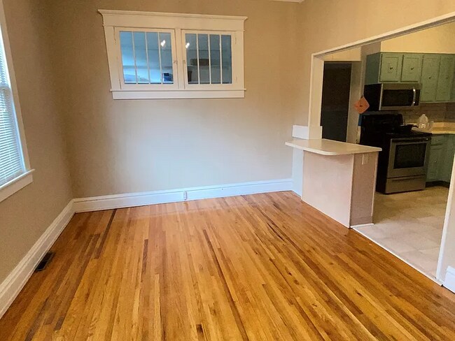 Foto del edificio - 42 W 6th Ave