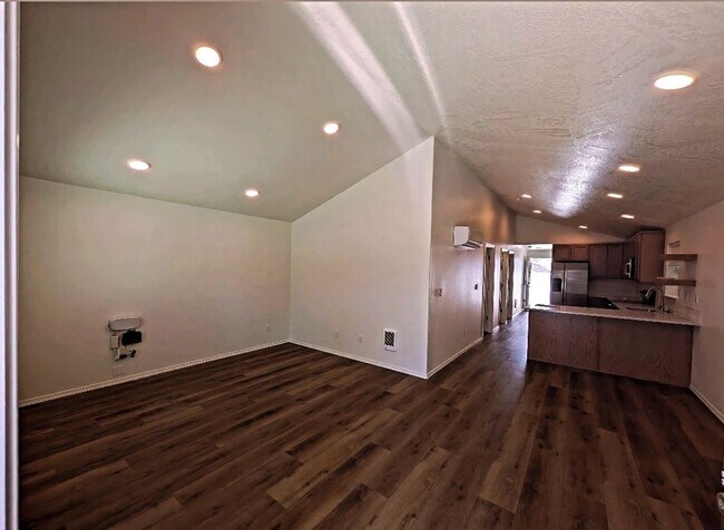 Building Photo - New Single Level Home in New SunRidge Community