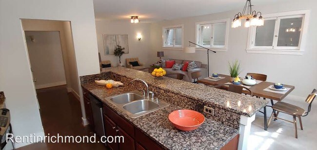 Building Photo - 2 br, 2 bath House - 2600 E. Grace Street #3