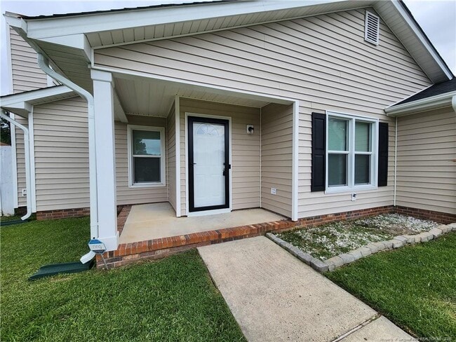 Building Photo - 2212 Mossycup Ln