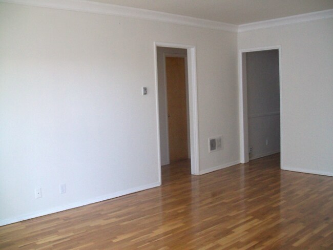 Foto del edificio - 1466 S Sherbourne Dr