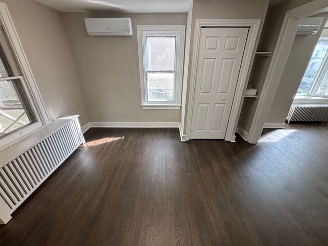 Building Photo - Newly Renovated 3-Bedroom, 2.5-Bath Home i...
