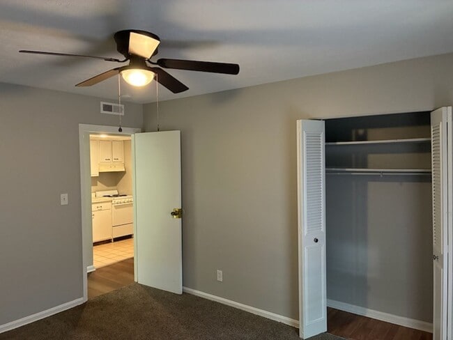 Interior Photo - Affordable 1 bed/1 bath apartments off of Preston Hwy
