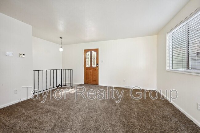 Foto del edificio - 3685 W 90th Pl